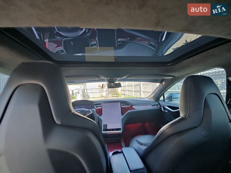 Лифтбек Tesla Model S 2014 в Черкассах