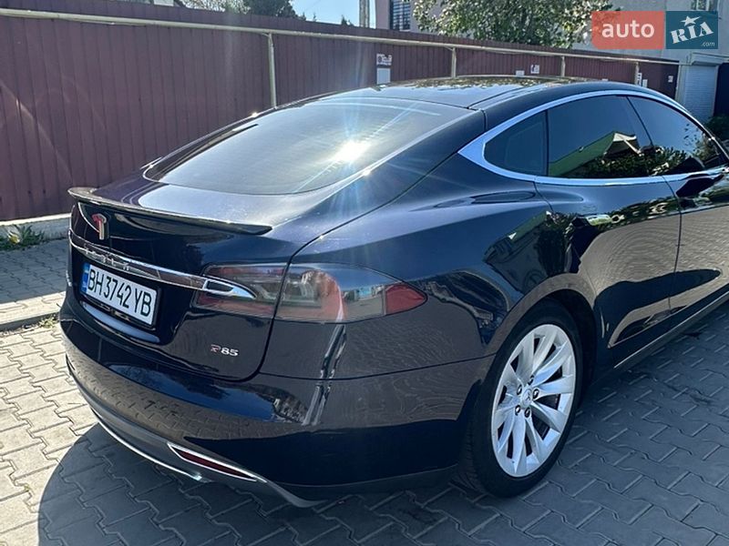 Лифтбек Tesla Model S 2013 в Одессе