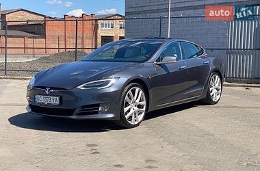 Лифтбек Tesla Model S 2020 в Луцке