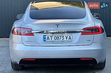 Лифтбек Tesla Model S 2016 в Ивано-Франковске