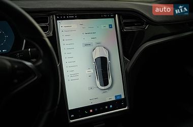 Лифтбек Tesla Model S 2016 в Черновцах