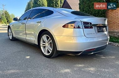 Лифтбек Tesla Model S 2013 в Киеве