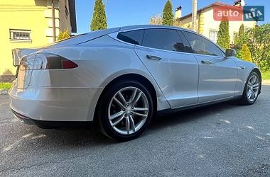 Лифтбек Tesla Model S 2013 в Киеве