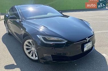 Лифтбек Tesla Model S 2016 в Киеве