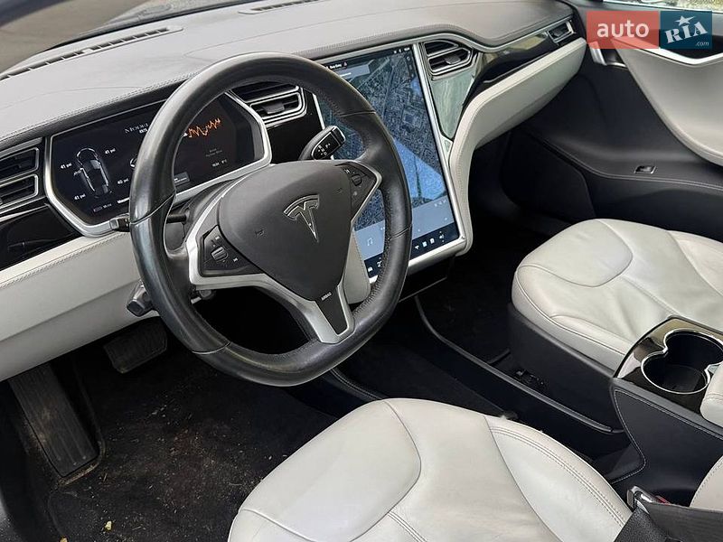 Лифтбек Tesla Model S 2013 в Кременчуге