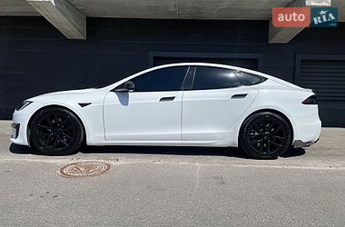 Лифтбек Tesla Model S 2021 в Киеве