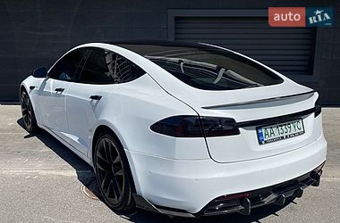 Лифтбек Tesla Model S 2021 в Киеве
