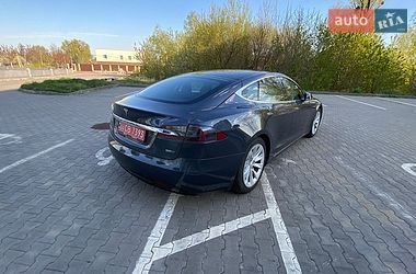 Лифтбек Tesla Model S 2017 в Киеве