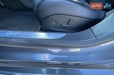 Лифтбек Tesla Model S 2017 в Киеве