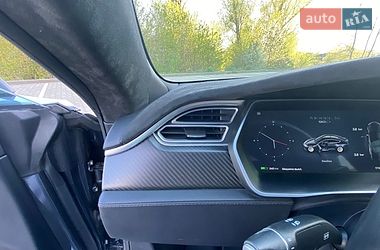 Лифтбек Tesla Model S 2017 в Киеве