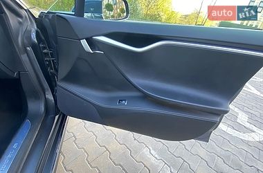 Лифтбек Tesla Model S 2017 в Киеве