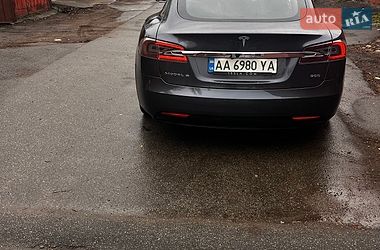 Лифтбек Tesla Model S 2017 в Киеве