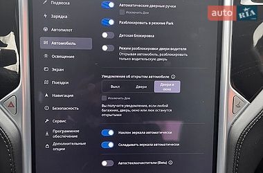 Лифтбек Tesla Model S 2017 в Киеве