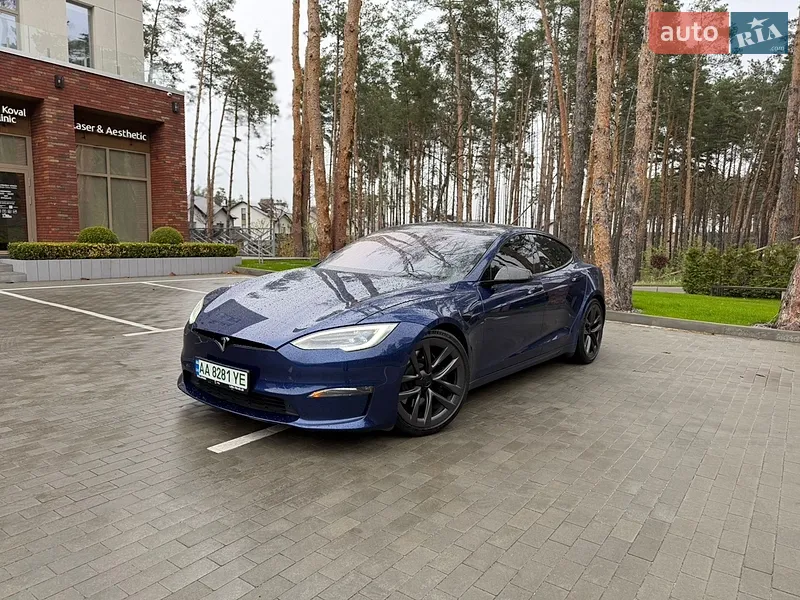 Tesla Model S 2021