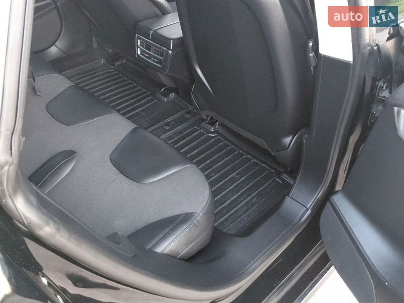 Лифтбек Tesla Model S 2013 в Киеве