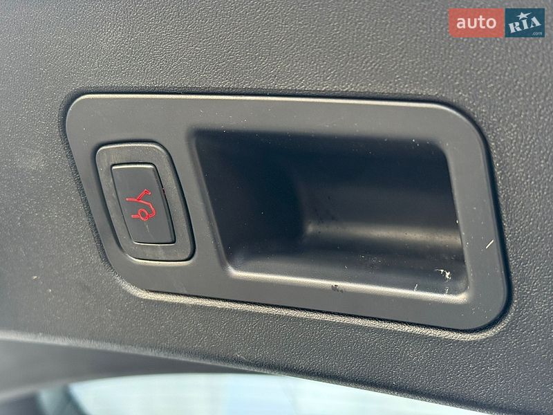 Лифтбек Tesla Model S 2014 в Ровно
