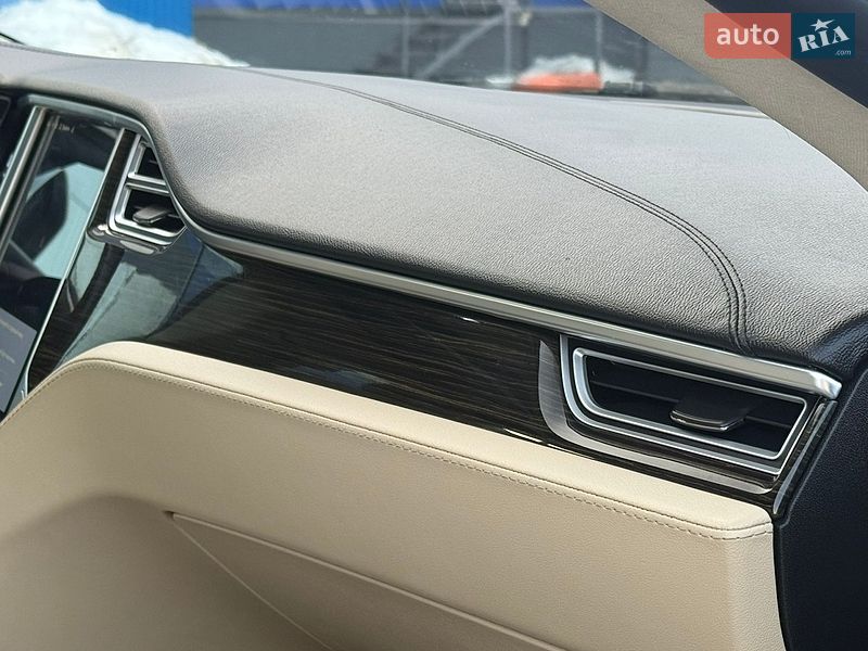 Лифтбек Tesla Model S 2014 в Ровно
