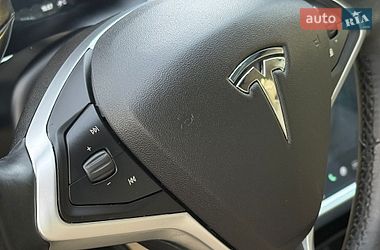 Лифтбек Tesla Model S 2014 в Ровно