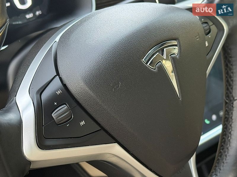 Лифтбек Tesla Model S 2014 в Ровно