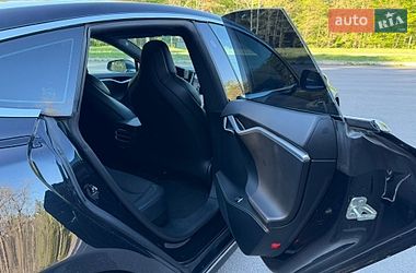 Лифтбек Tesla Model S 2018 в Клевани