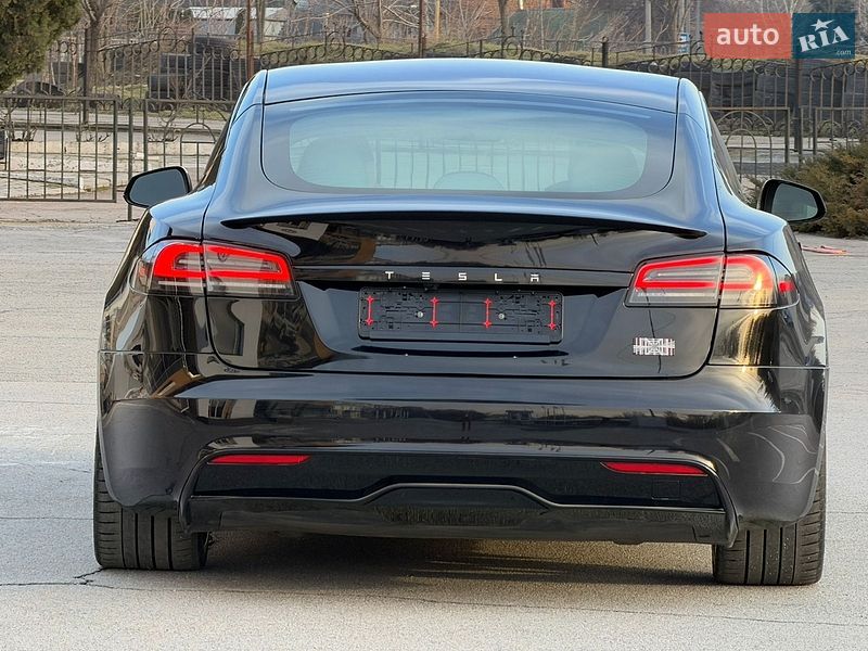 Лифтбек Tesla Model S 2024 в Запорожье