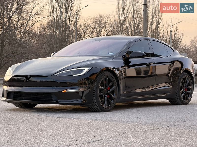 Лифтбек Tesla Model S 2024 в Запорожье