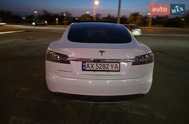 Ліфтбек Tesla Model S 2016 в Харкові