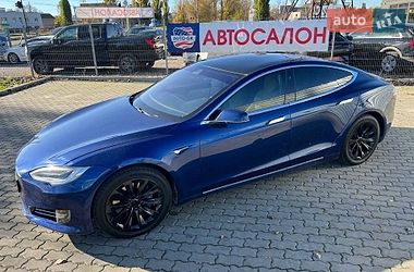 Лифтбек Tesla Model S 2017 в Кременчуге