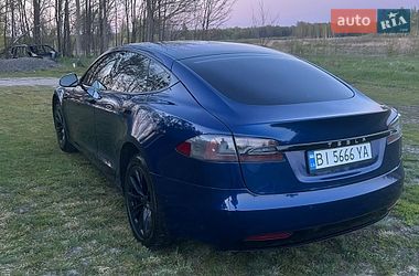 Ліфтбек Tesla Model S 2017 в Пирятині
