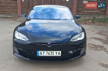 Лифтбек Tesla Model S 2016 в Ивано-Франковске
