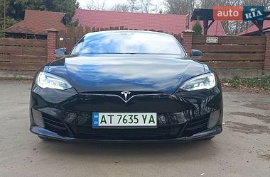 Лифтбек Tesla Model S 2016 в Ивано-Франковске