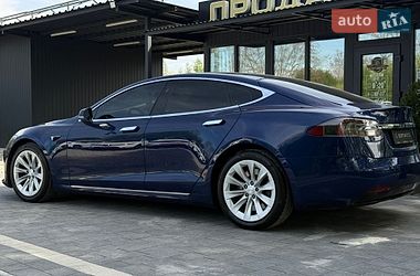 Ліфтбек Tesla Model S 2017 в Івано-Франківську