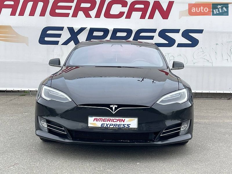 Ліфтбек Tesla Model S 2016 в Києві
