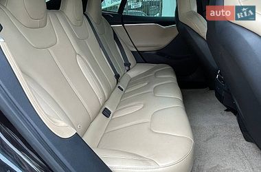 Ліфтбек Tesla Model S 2016 в Києві