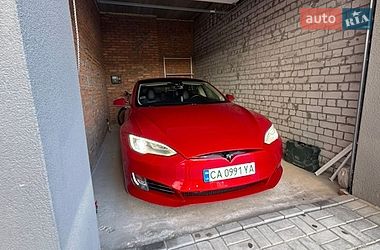 Ліфтбек Tesla Model S 2014 в Черкасах