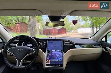Лифтбек Tesla Model S 2015 в Киеве