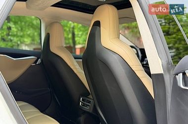 Лифтбек Tesla Model S 2015 в Киеве