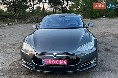 Лифтбек Tesla Model S 2013 в Львове