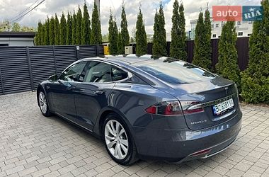 Ліфтбек Tesla Model S 2015 в Львові