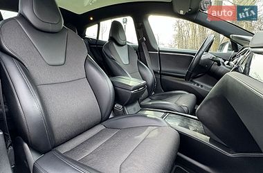Лифтбек Tesla Model S 2017 в Киеве