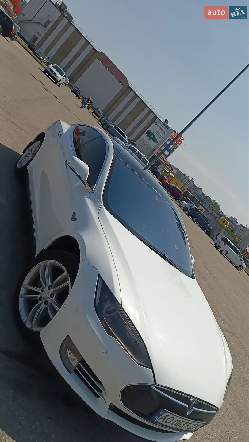 2014 Tesla Model S - мініатюра 4