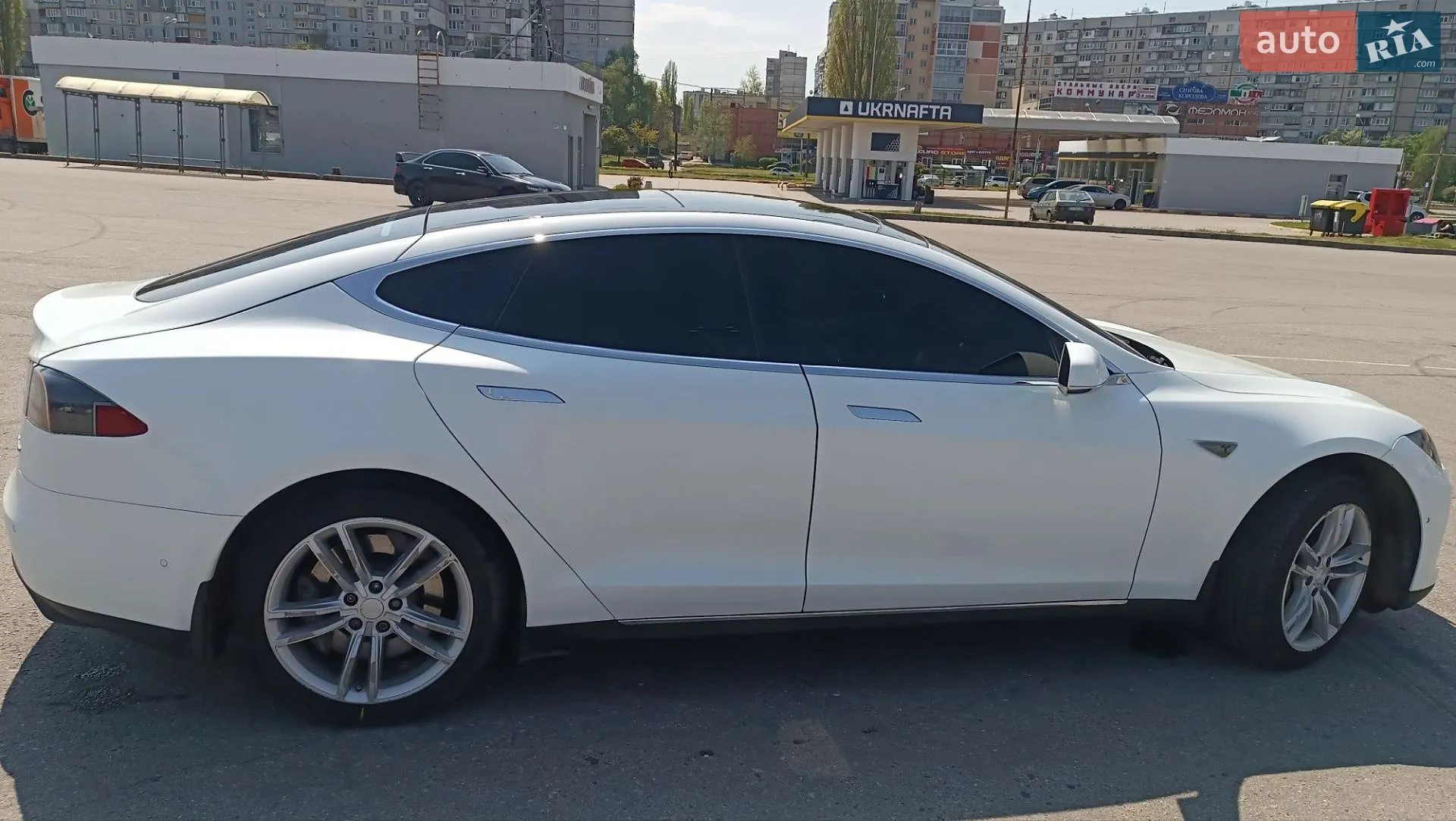 2014 Tesla Model S - мініатюра 8