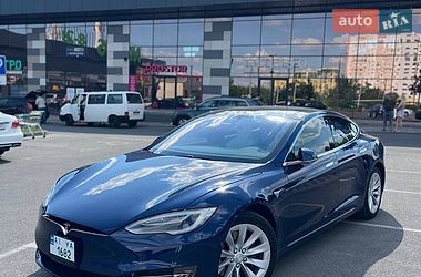 Лифтбек Tesla Model S 2017 в Тернополе