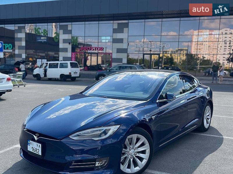 Tesla Model S 2017