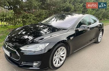 Ліфтбек Tesla Model S 2014 в Києві