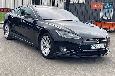 Ліфтбек Tesla Model S 2014 в Києві