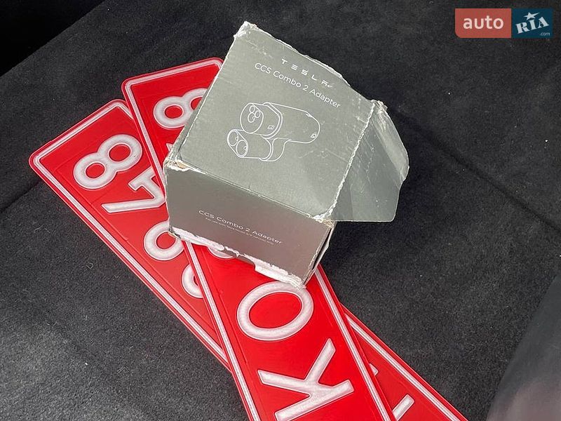 Ліфтбек Tesla Model S 2014 в Києві