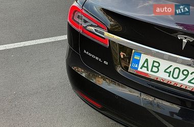Лифтбек Tesla Model S 2018 в Киеве