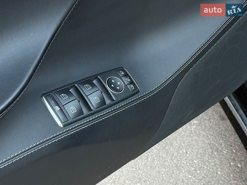 Лифтбек Tesla Model S 2018 в Киеве