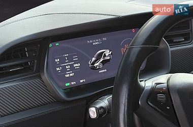 Лифтбек Tesla Model S 2018 в Киеве